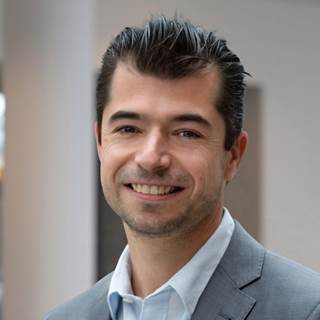 Portretfoto Raimond van der Klift